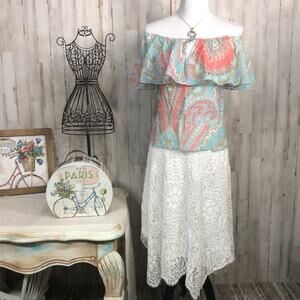 NWT Trina Turk White Lace Asymmetrical Skirt Size 6 (skirt only)